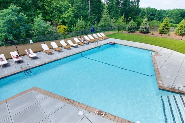 4 Hastings Rd 4, Hudson, MA 01749