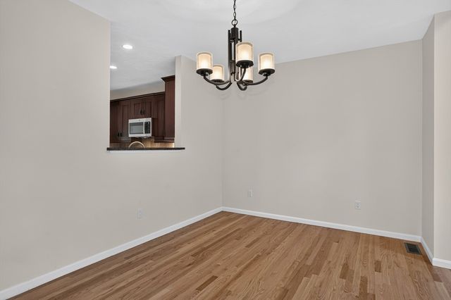 4 Hastings Rd 4, Hudson, MA 01749