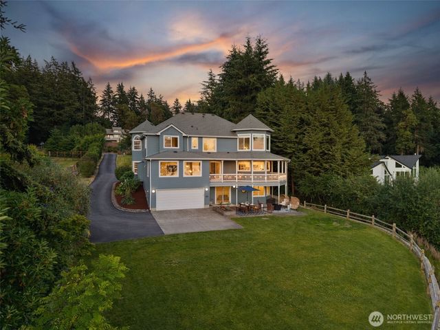 768 6th Avenue, Fox Island, WA 98333