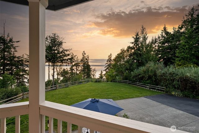 768 6th Avenue, Fox Island, WA 98333