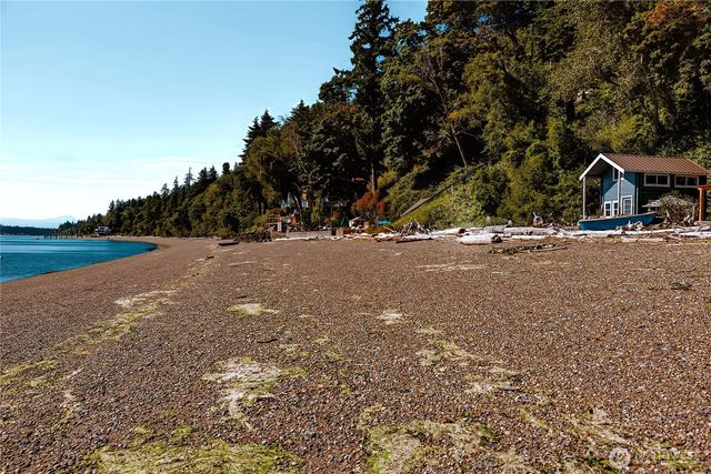 768 6th Avenue, Fox Island, WA 98333