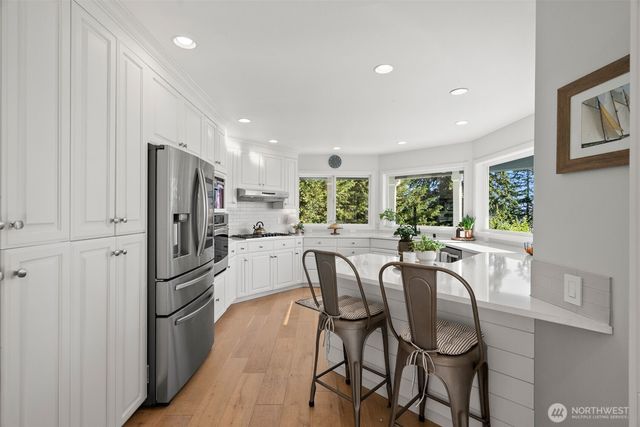 768 6th Avenue, Fox Island, WA 98333