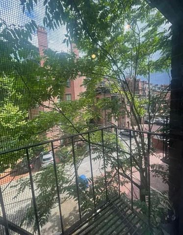 114 Marlborough St. 2R, Boston, MA 02116