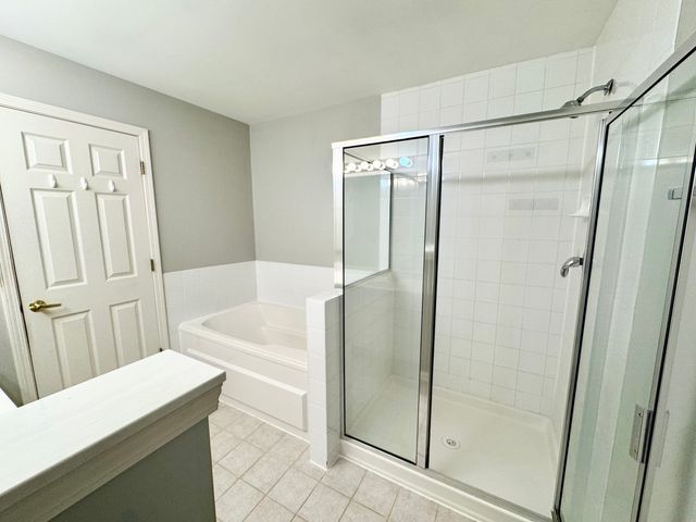 1344 Danada Court, Naperville, IL 60563