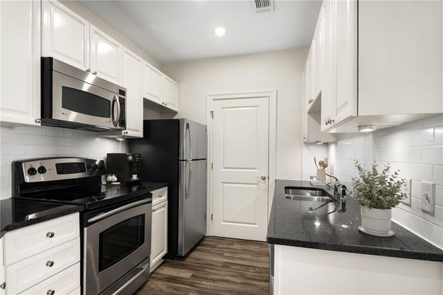 325 E Paces Ferry Road NE 1704, Atlanta, GA 30305