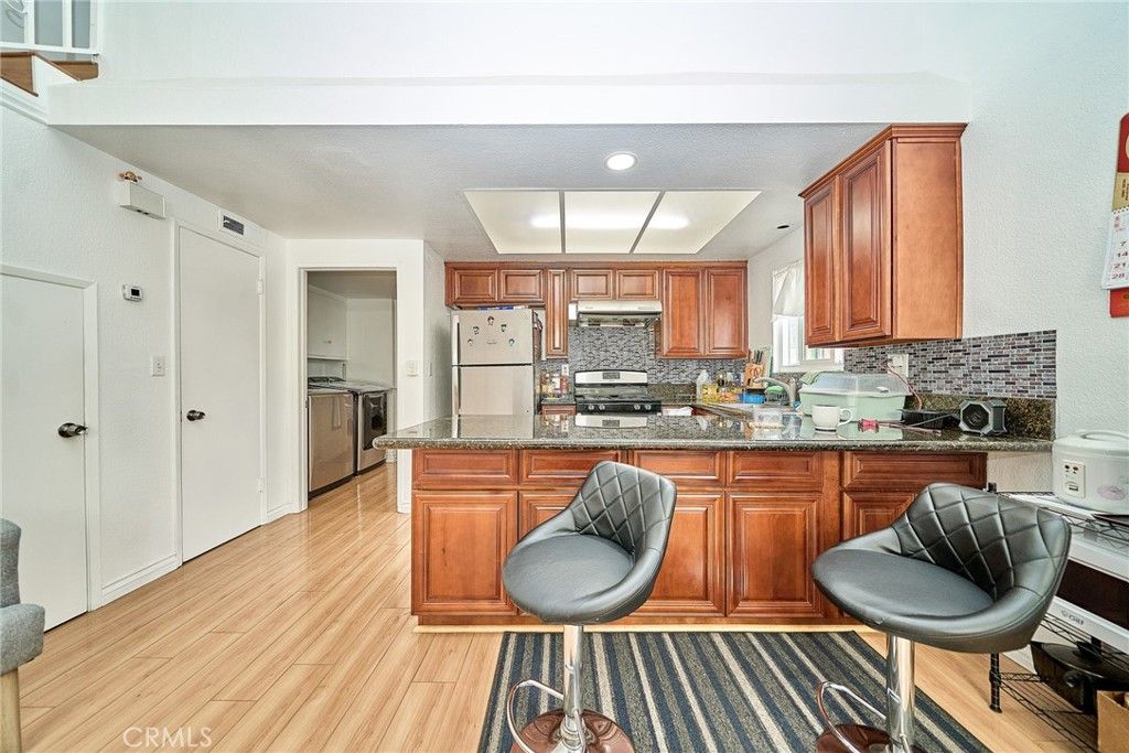 Image 7 of property listing at 3852 Baldwin Park D, Baldwin Park, CA 91706