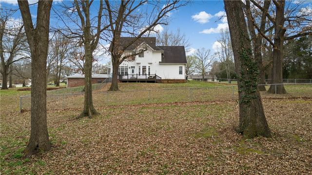 1629 Clover Hill Road, Harrison, AR 72601
