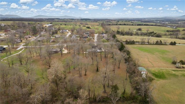 1629 Clover Hill Road, Harrison, AR 72601