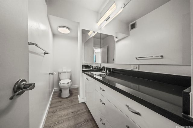 500 Lunalilo Home Road 17A, Honolulu, HI 96825