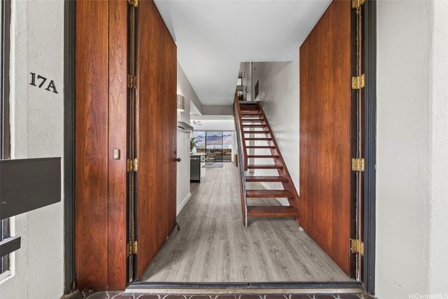 500 Lunalilo Home Road 17A, Honolulu, HI 96825