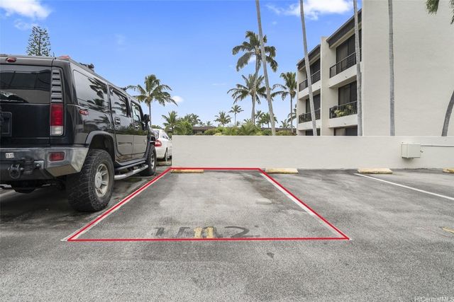 500 Lunalilo Home Road 17A, Honolulu, HI 96825