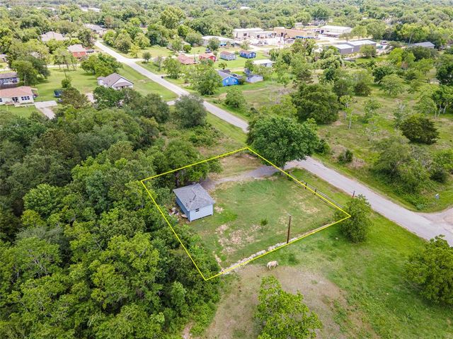 7230 Moore Street, Hitchcock, TX 77563