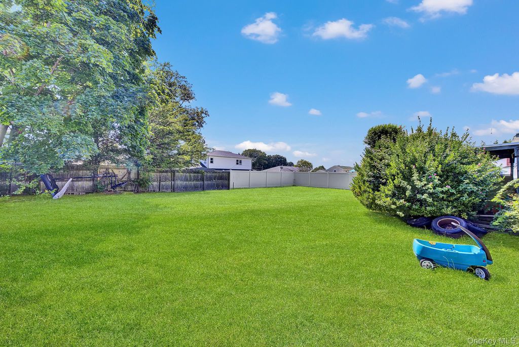 52 Headline Road, Deer Park, NY 11729 — photo 3