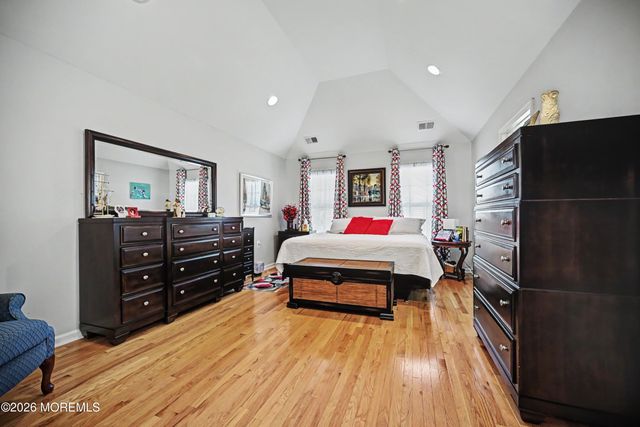 12 Sandra Court 2747, Old Bridge, NJ 08857