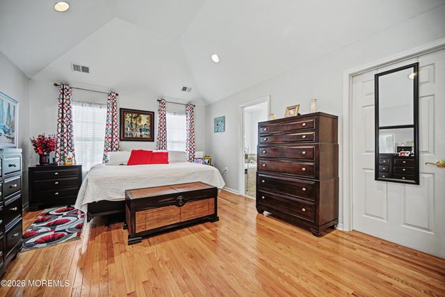 12 Sandra Court 2747, Old Bridge, NJ 08857