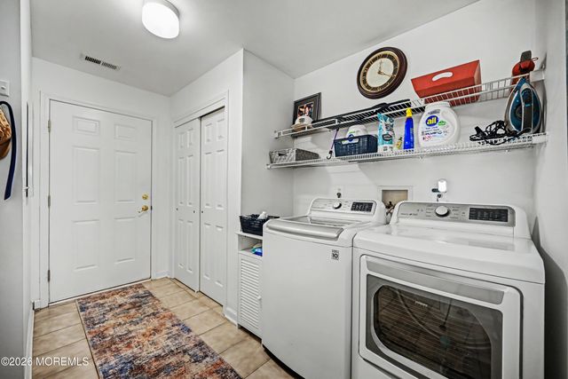 12 Sandra Court 2747, Old Bridge, NJ 08857