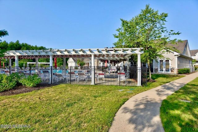 12 Sandra Court 2747, Old Bridge, NJ 08857