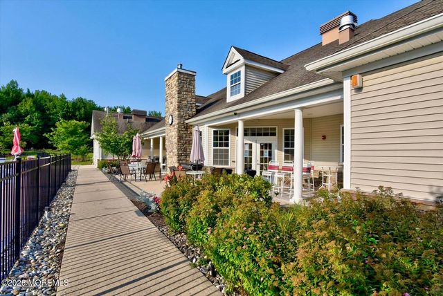 12 Sandra Court 2747, Old Bridge, NJ 08857