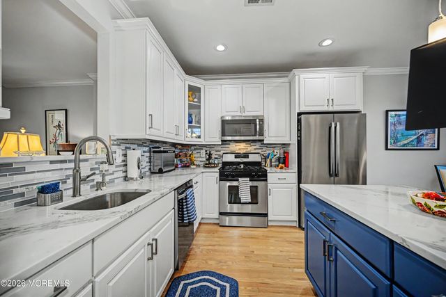 12 Sandra Court 2747, Old Bridge, NJ 08857