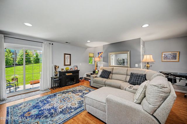 12 Sandra Court 2747, Old Bridge, NJ 08857