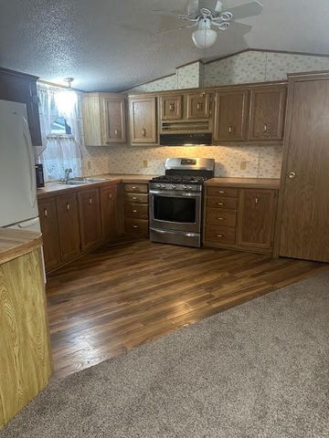 420 Garfield Avenue, Farnhamville, IA 50538