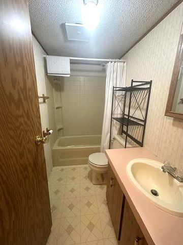 420 Garfield Avenue, Farnhamville, IA 50538