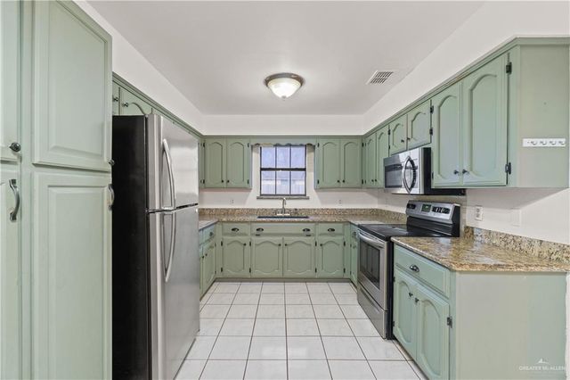 704 Tulipan Street, Palmview, TX 78572