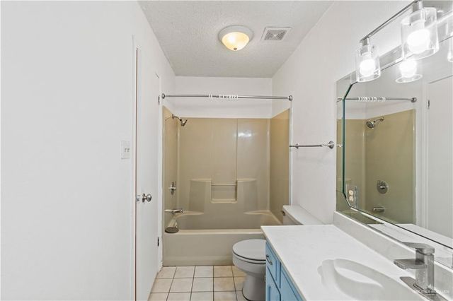 704 Tulipan Street, Palmview, TX 78572