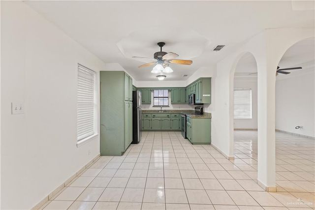 704 Tulipan Street, Palmview, TX 78572