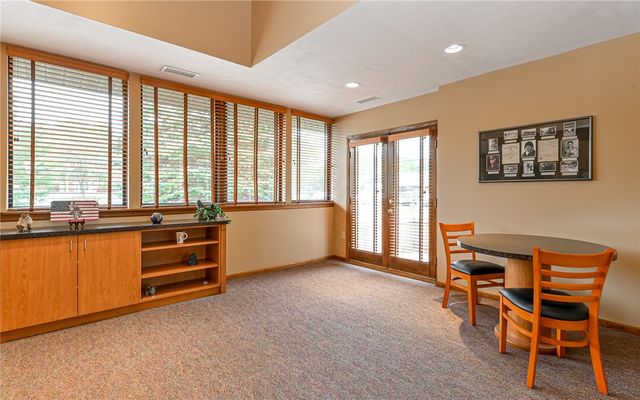 2857 Oxford Boulevard, Hampton, PA 15101