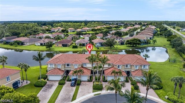 2406 Laurentina LN, Cape Coral, FL 33909