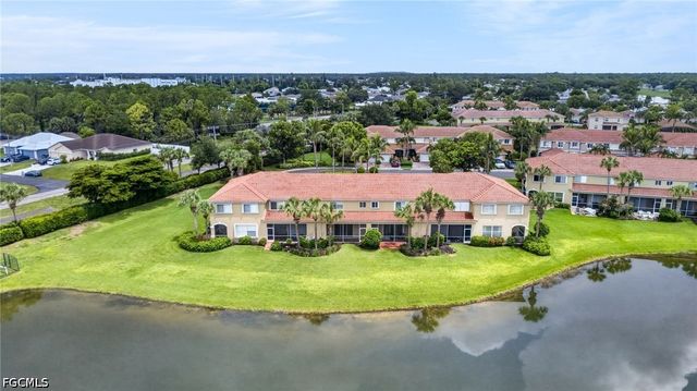 2406 Laurentina LN, Cape Coral, FL 33909