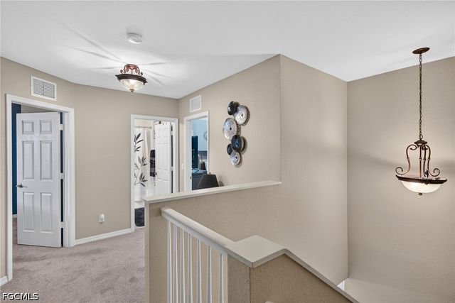 2406 Laurentina LN, Cape Coral, FL 33909