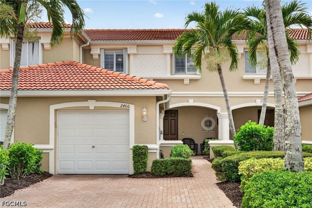 2406 Laurentina LN, Cape Coral, FL 33909