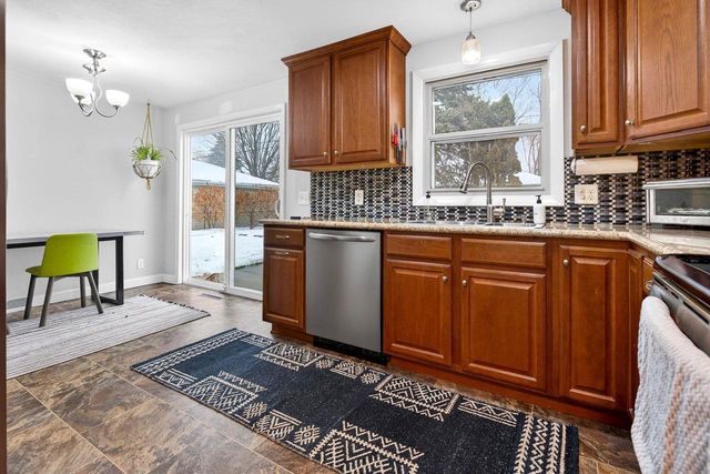 1224 E MARQUETTE STREET, Appleton, WI 54911