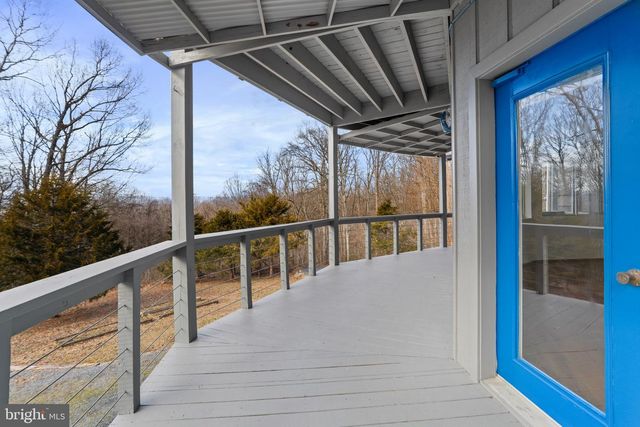 308 BRUSH LEAF LN, Mount Jackson, VA 22842