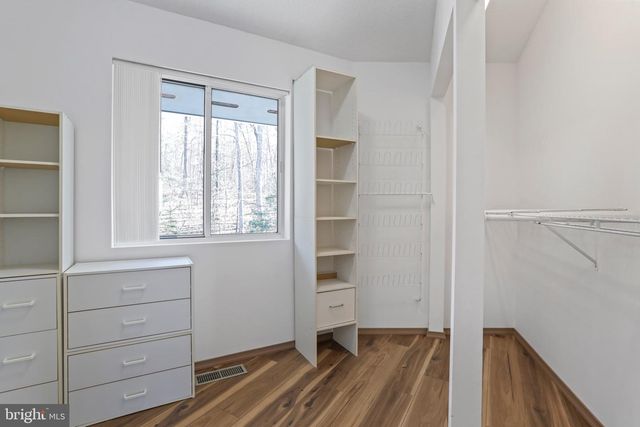 308 BRUSH LEAF LN, Mount Jackson, VA 22842