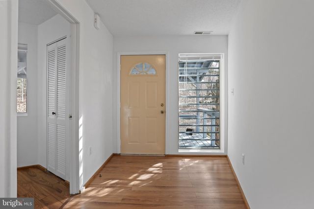 308 BRUSH LEAF LN, Mount Jackson, VA 22842