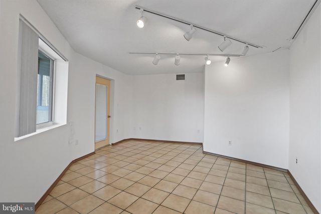 308 BRUSH LEAF LN, Mount Jackson, VA 22842