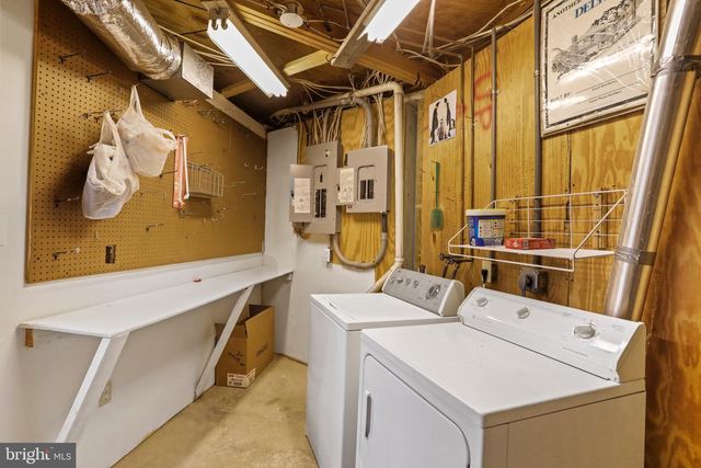 308 BRUSH LEAF LN, Mount Jackson, VA 22842