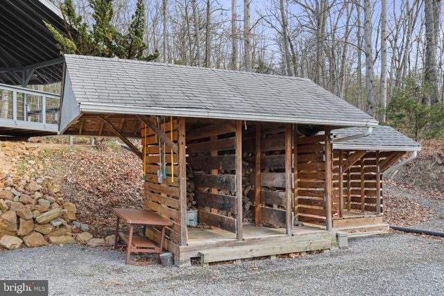 308 BRUSH LEAF LN, Mount Jackson, VA 22842