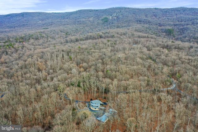 308 BRUSH LEAF LN, Mount Jackson, VA 22842