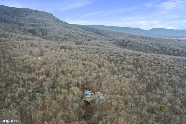 308 BRUSH LEAF LN, Mount Jackson, VA 22842