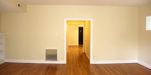 7813 S East End Avenue, Chicago, IL 60649