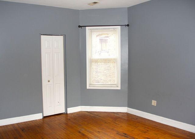 7813 S East End Avenue, Chicago, IL 60649