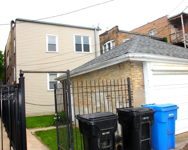 7813 S East End Avenue, Chicago, IL 60649
