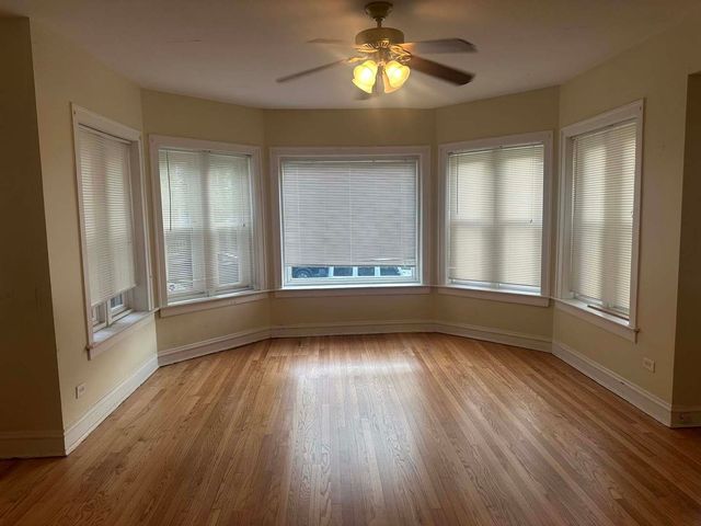 7813 S East End Avenue, Chicago, IL 60649
