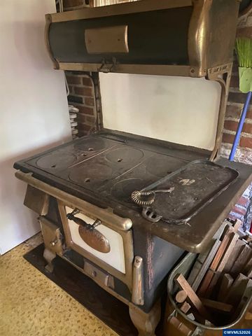 18 Marion Creek Rd, Idanha, OR 97350