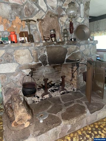 18 Marion Creek Rd, Idanha, OR 97350