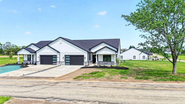 1167 VALLEY CLUB 115, Penn Twp, PA 15642